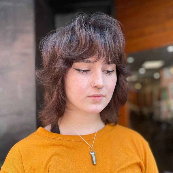 39 Low-Maintenance Medium-Length Haircuts for Busy Women