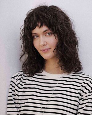 23 Wavy Perm Hairstyle Ideas for a Stylish, Beachy Look