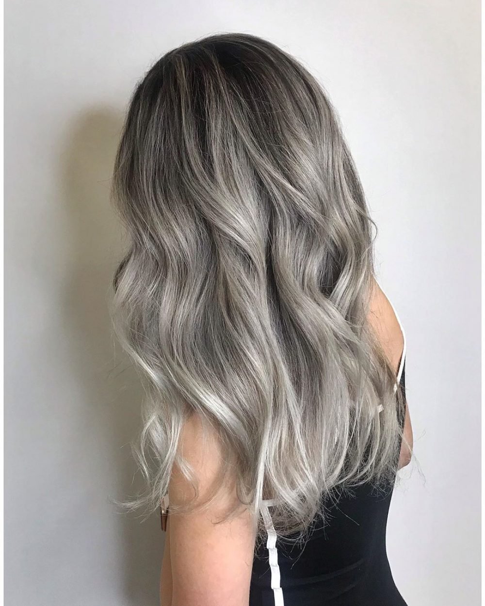 27 Best Ash Blonde Balayage Hair Colors For Every Skin Tone 