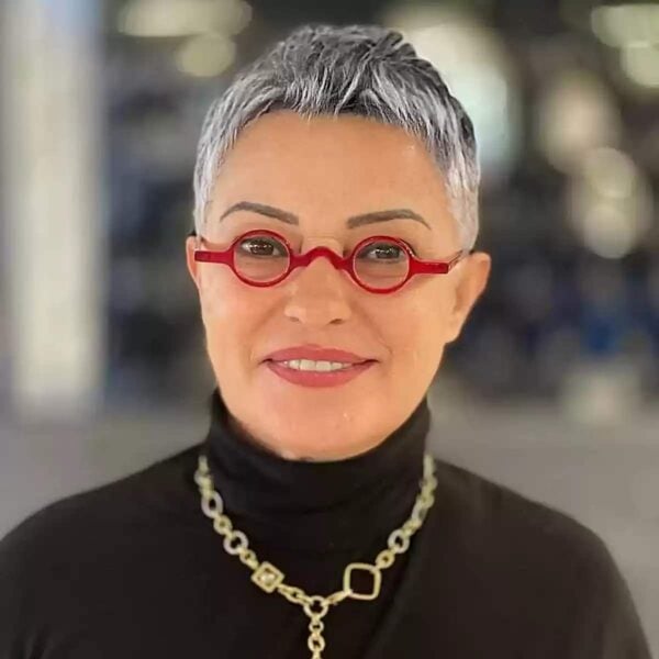 31 Best Short Hairstyles for Women Over 50 With Glasses