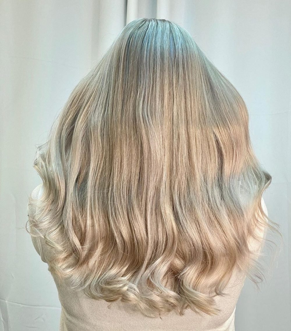 Silver-Blonde Hair - How to Get This Trendy Color for 2024