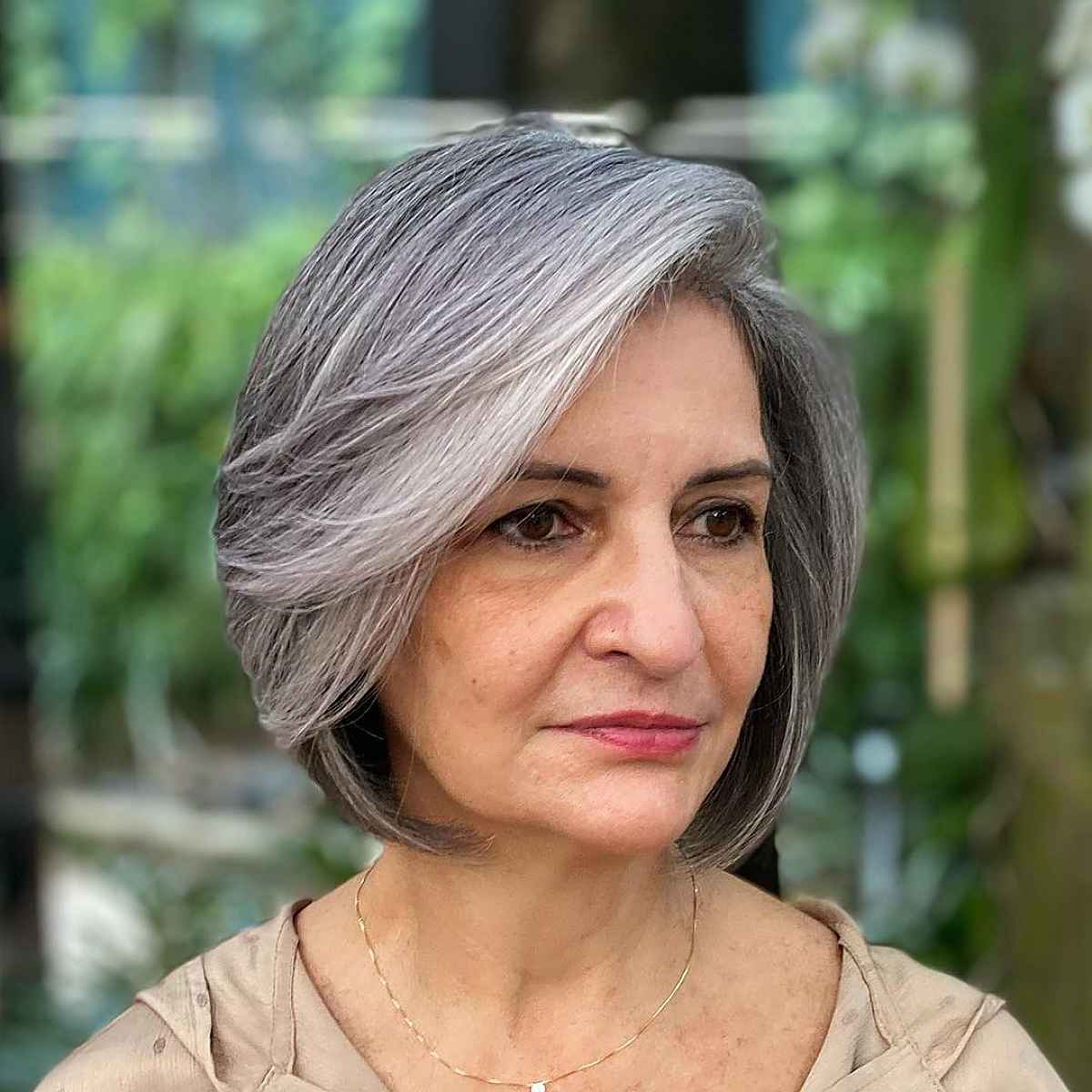 silver straight bob haircut for 60-year-olds with fine hair