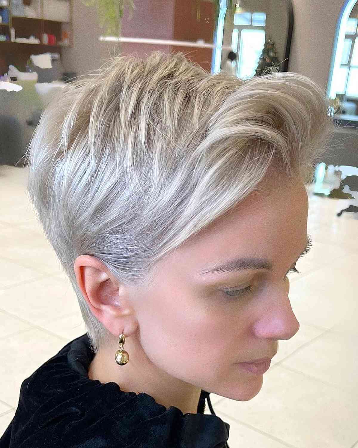 Silvery Blonde Lixie Cut