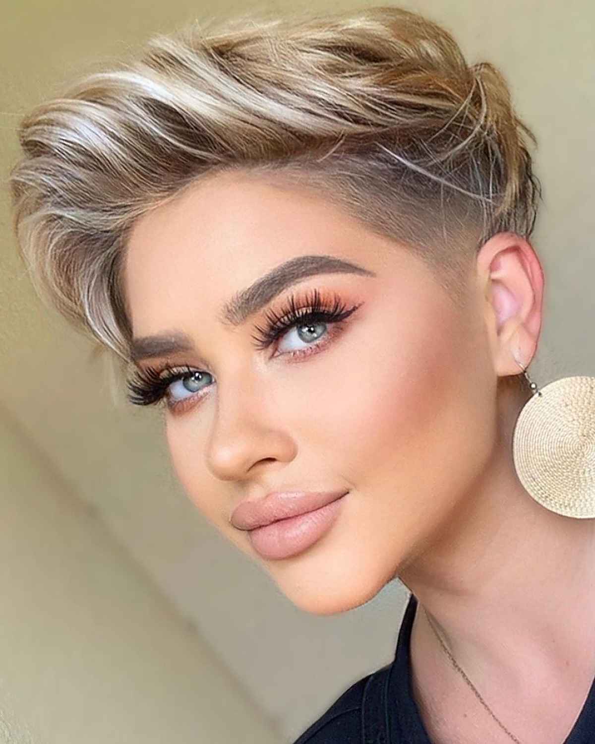 100+ Short Haircuts Trendy Older Women Are Getting in 2023