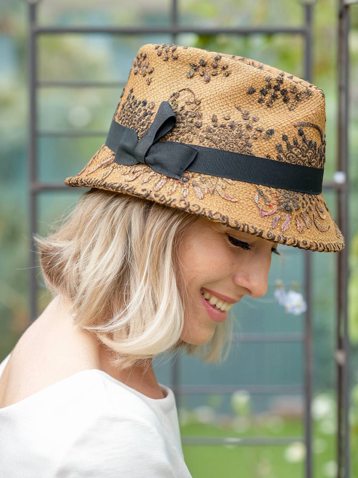 Textured bob with fedora hat