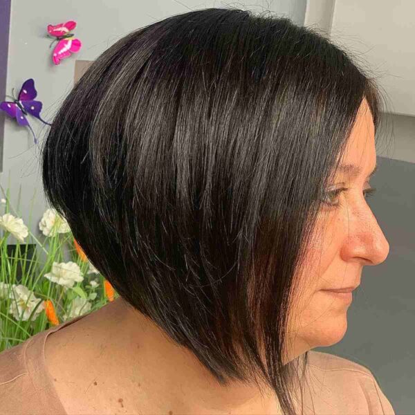 Soft And Textured Bob With Graduation For Old Women 600x600 