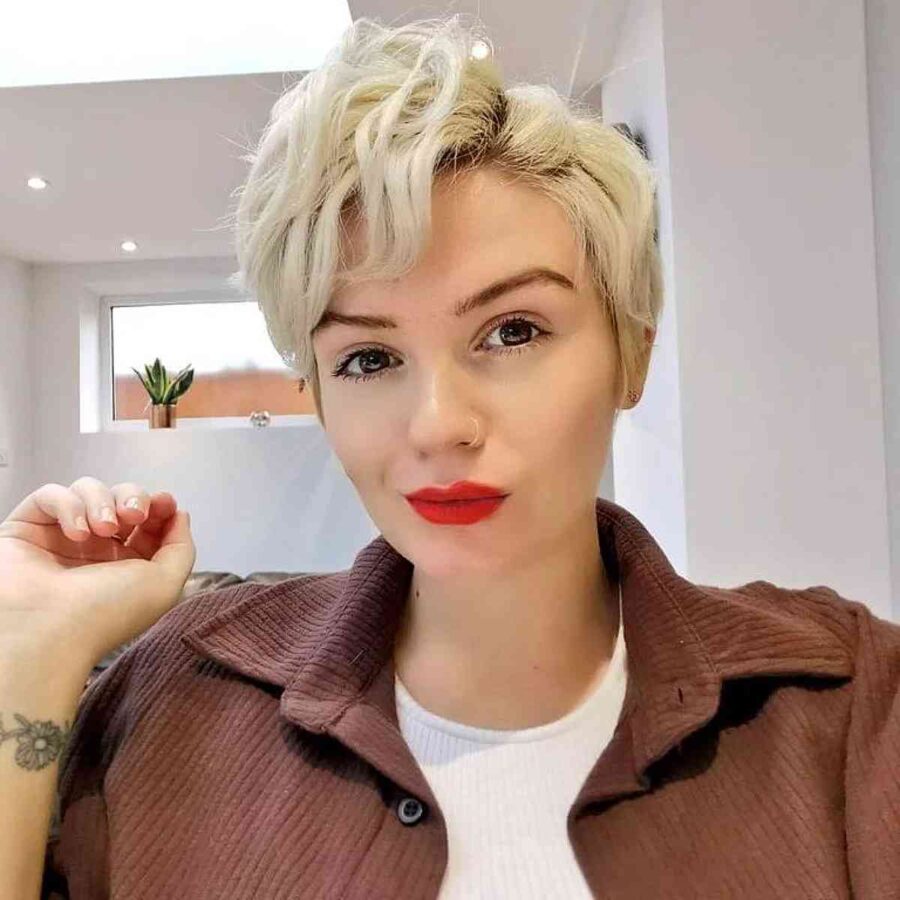 46 Eye-Catching Blonde Pixie Cut Ideas to Show Your Stylist