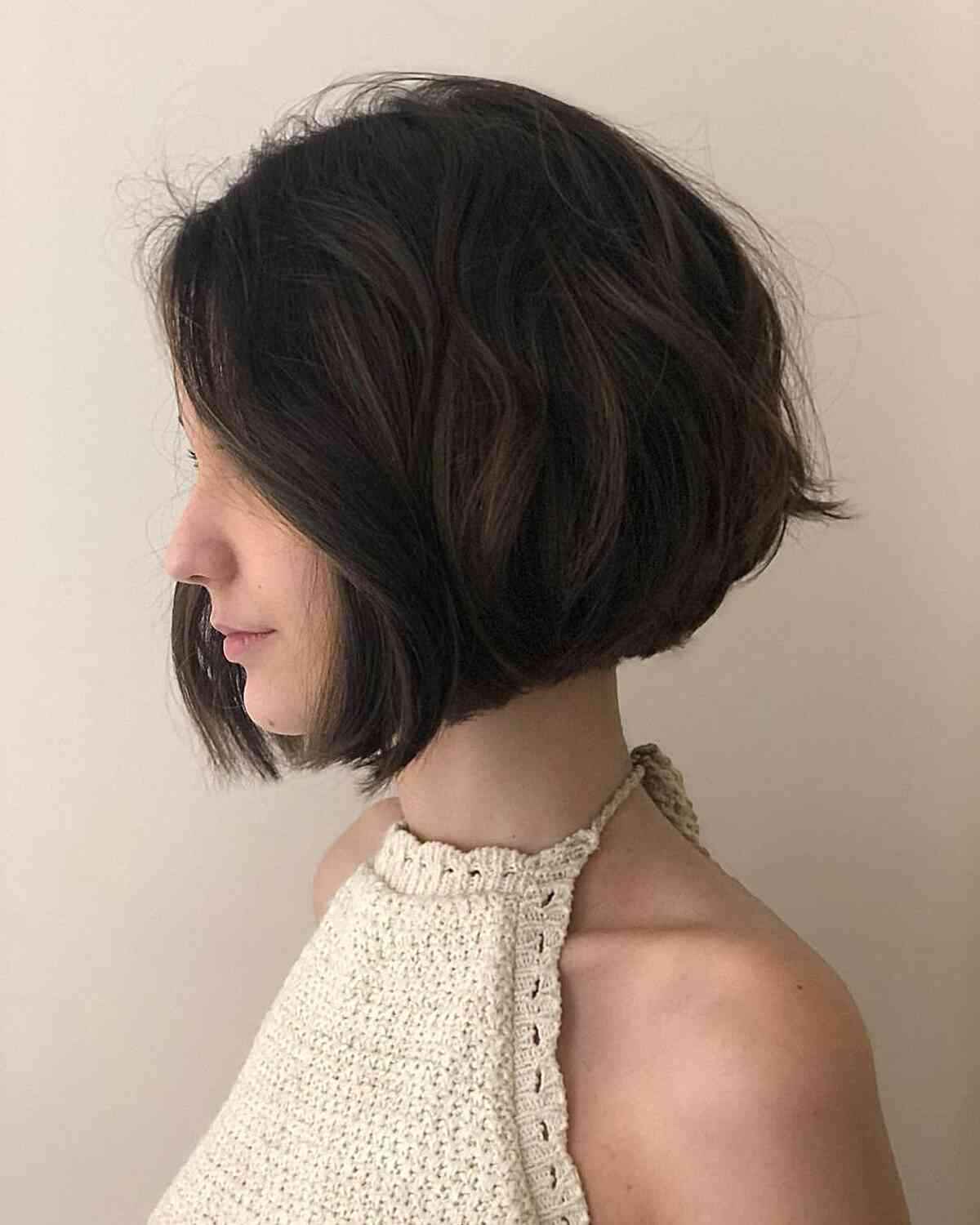 Chin-Length Soft Bouncy Blunt Bouncy Bob with Subtle Waves