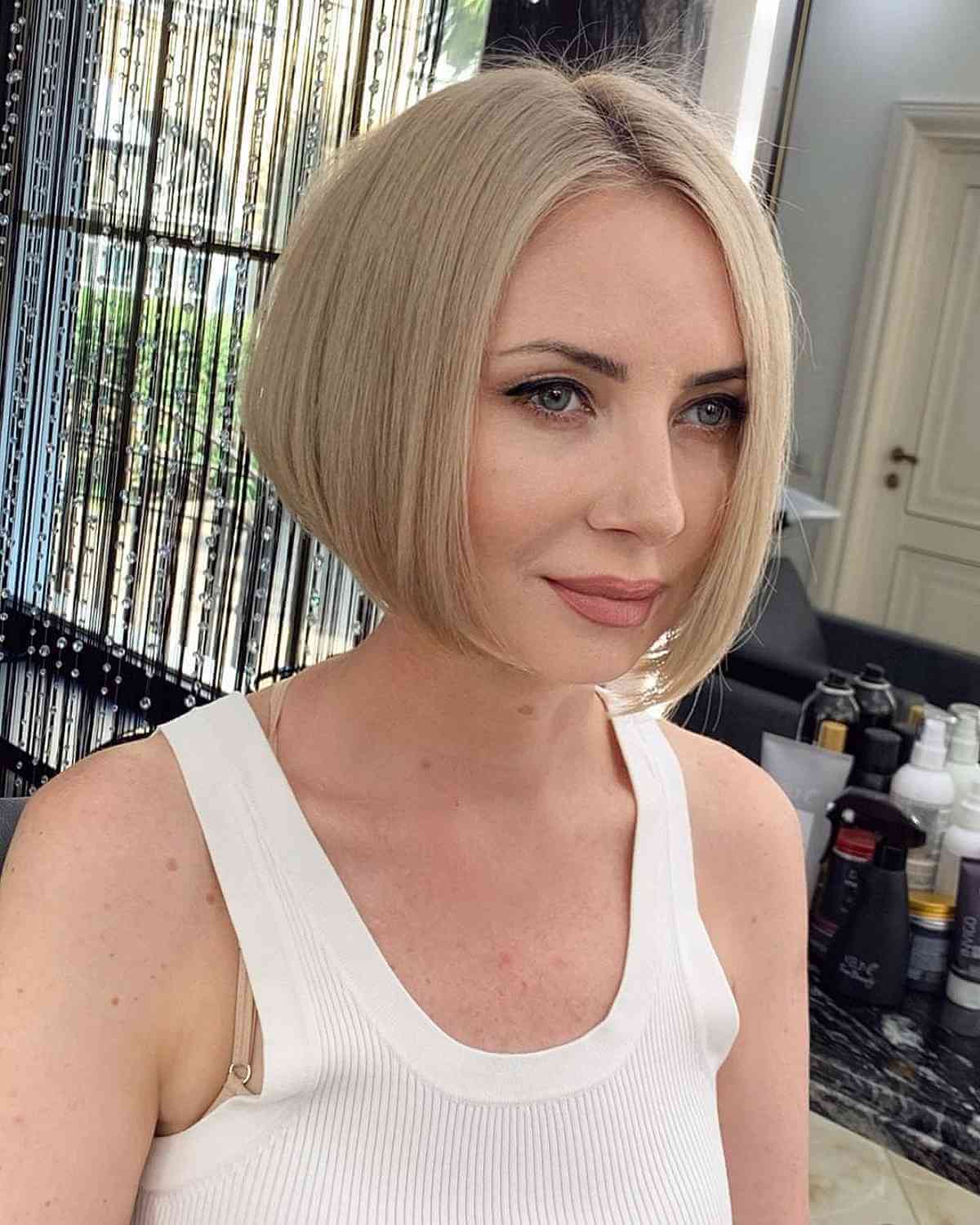 Soft Chin-Length Blonde Rounded Bob for Fine Hair