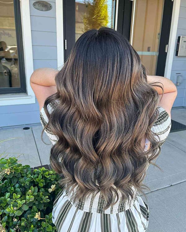 25 Gorgeous Mushroom Brown Balayage Hair Color Ideas   Soft Mushroom Brown Balayage With Waves 600x750 