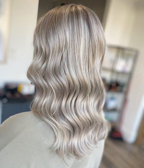 Silver-Blonde Hair - How to Get This Trendy Color for 2024