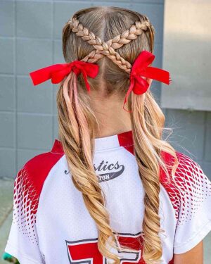 28 Perfect Softball Hairstyles That Are Trendy and Practical
