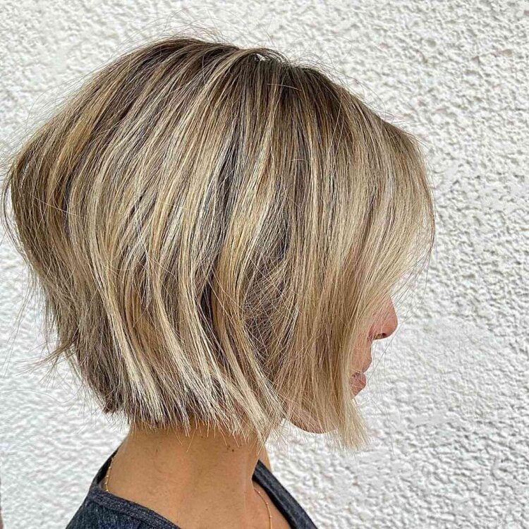 Stacked Bobbed Short Hair With Razored Ends 750x750 