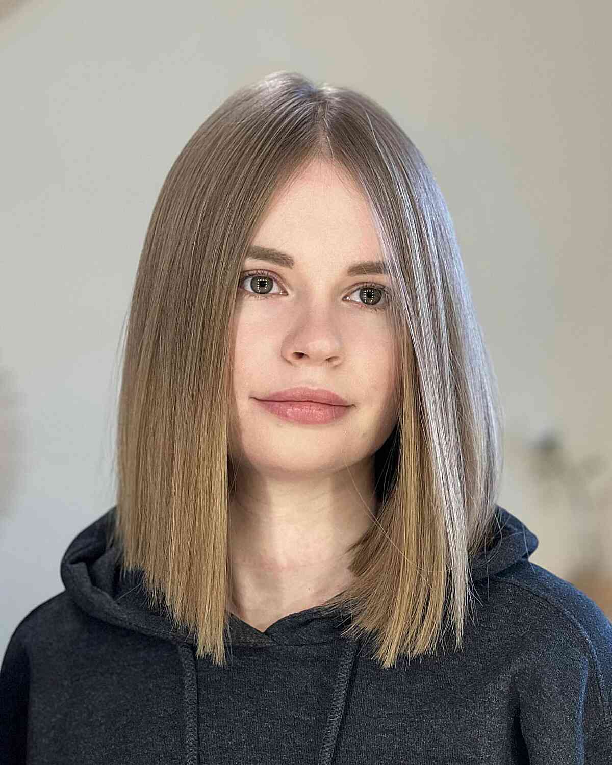 Straight Angled Lob with Center Part