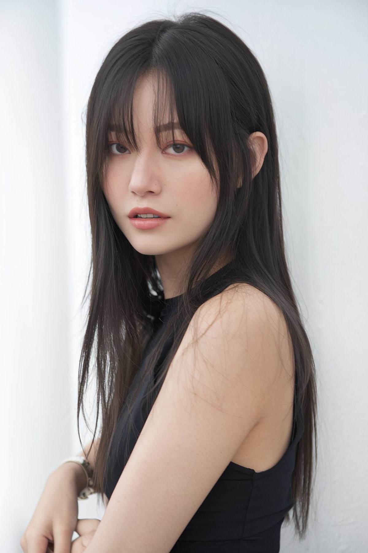 long straight hair with face-framing bangs for asian women