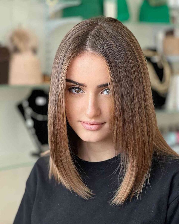 44 Best Ways to Style Shoulder-Length, Straight Hair for a Modern Look