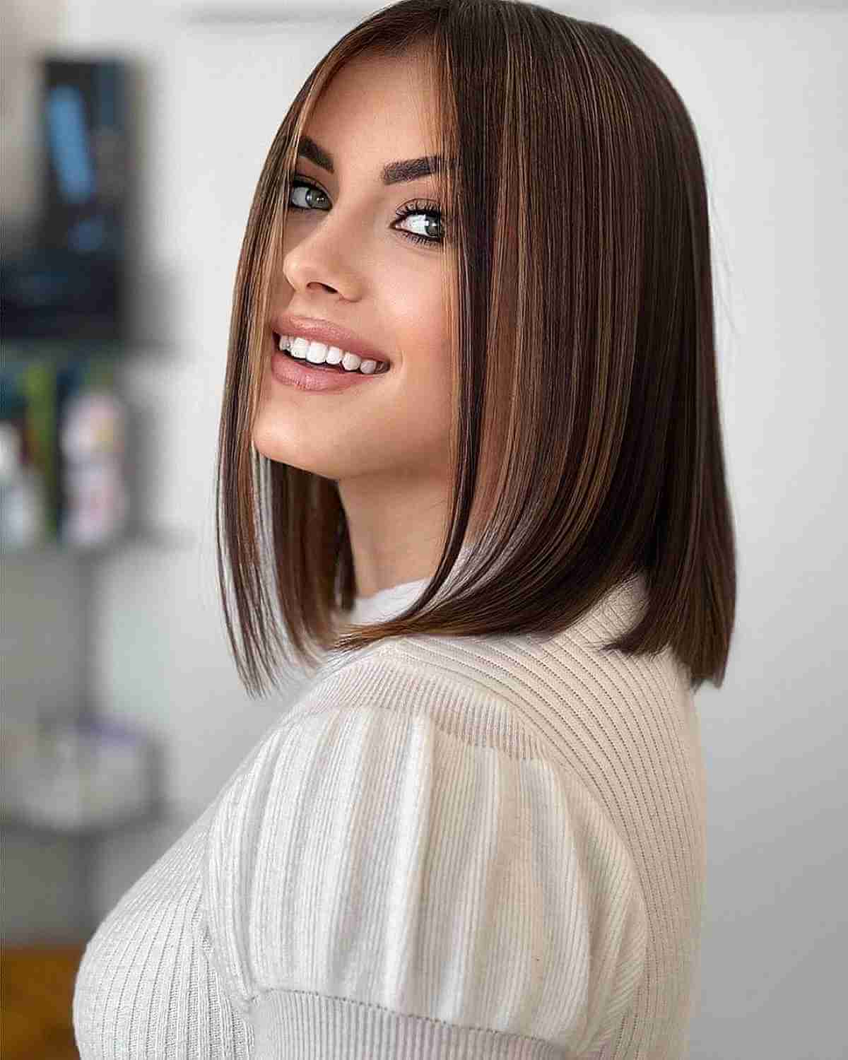Straight Sleek Lob Without Bangs for Thin Hair