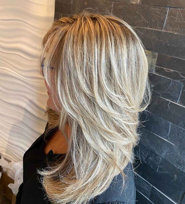 32 Stunning Haircuts with Long Layers for Straight Hair