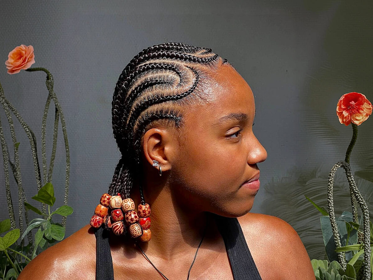 Stylish free hand hairstyles for black women