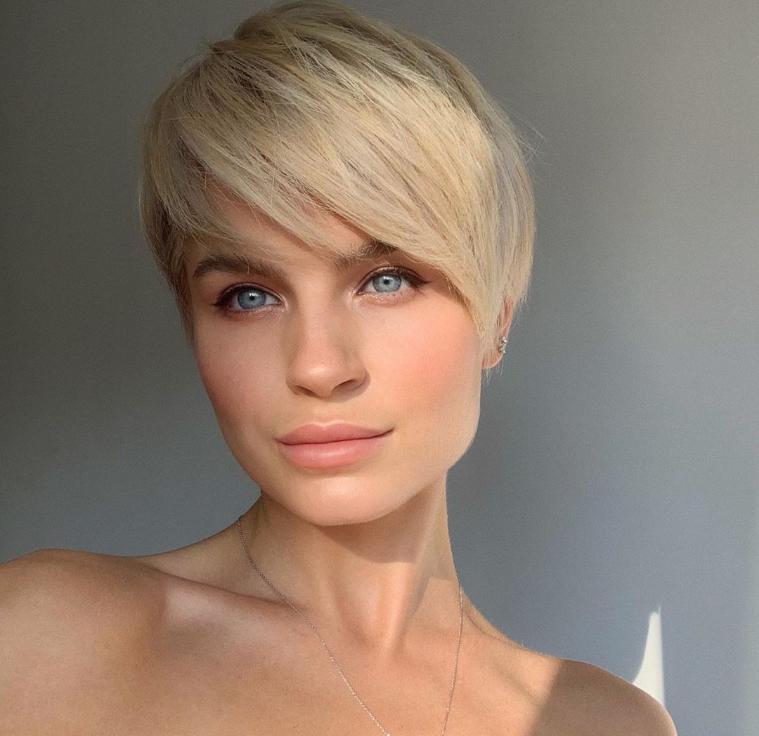 Stylish Pixie Cut with Long Side-Swept Bangs for Square-Faced Ladies