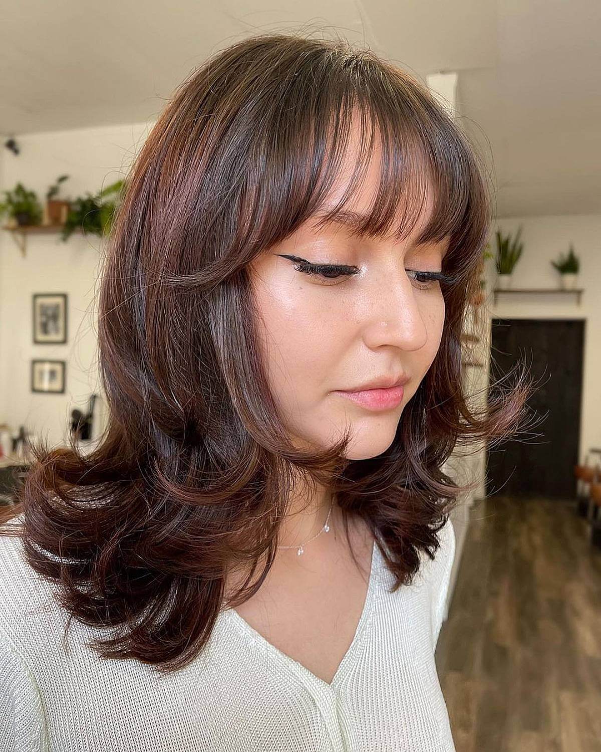 59 Cute Shoulder-Length Hair with Bangs for An Instant Makeover
