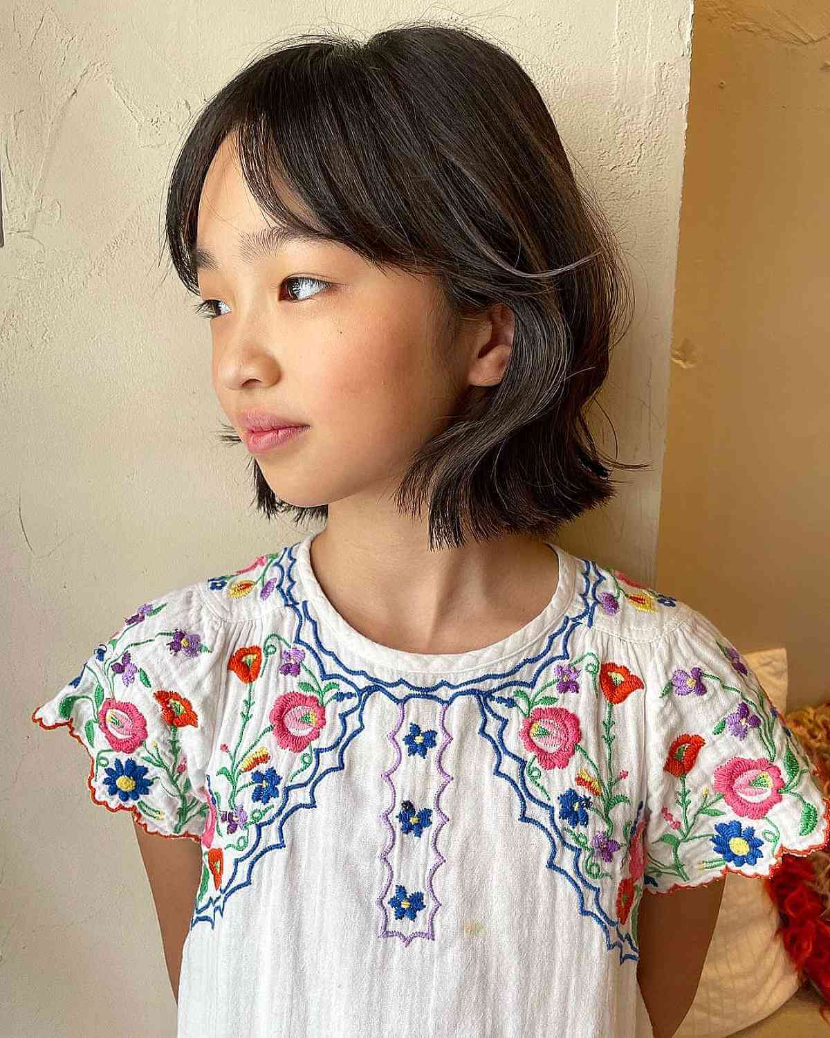 Sweet Choppy Bob with Middle-Part Bangs for Girls