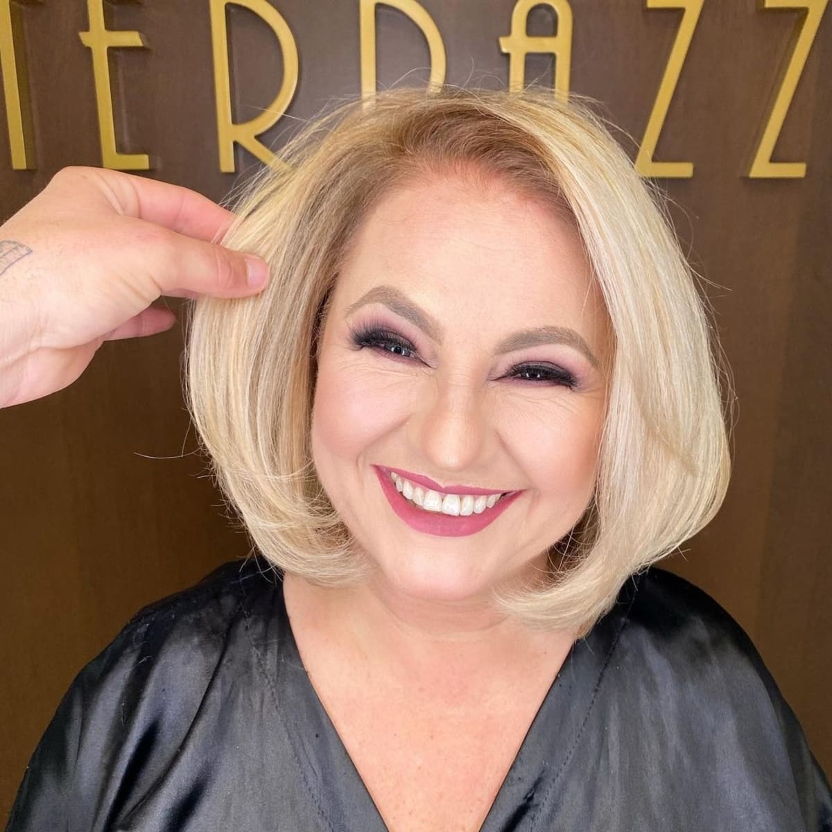 22 Flattering Hairstyles For Women Over 60 With Round Face Shapes 22 Flattering Hairstyles For Women Over 60 With Round Face Shapes