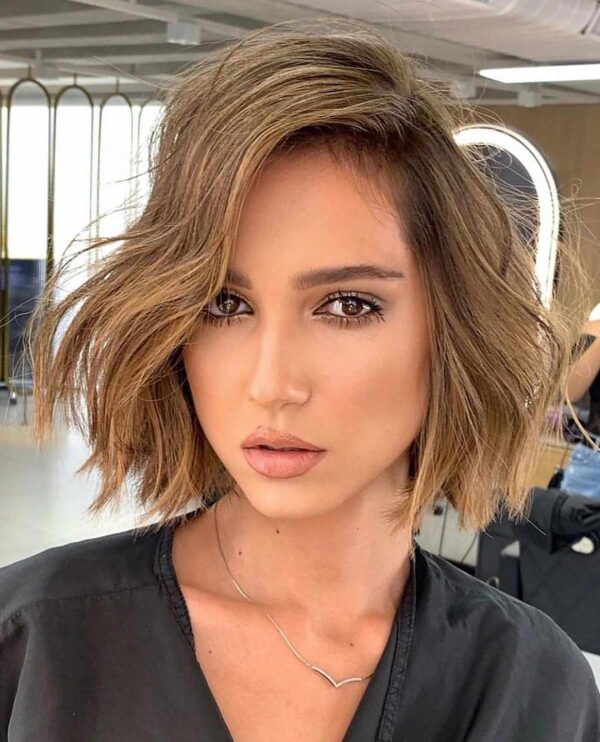 Top Side Part Bob Haircuts Trending In