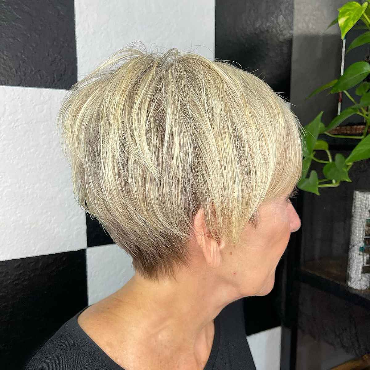 Textured Pixie Bob with Stacked Layers