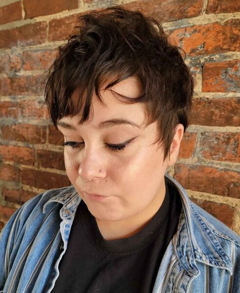 25 Flattering Long Pixie Cuts for Full Faces to Look Slimmer