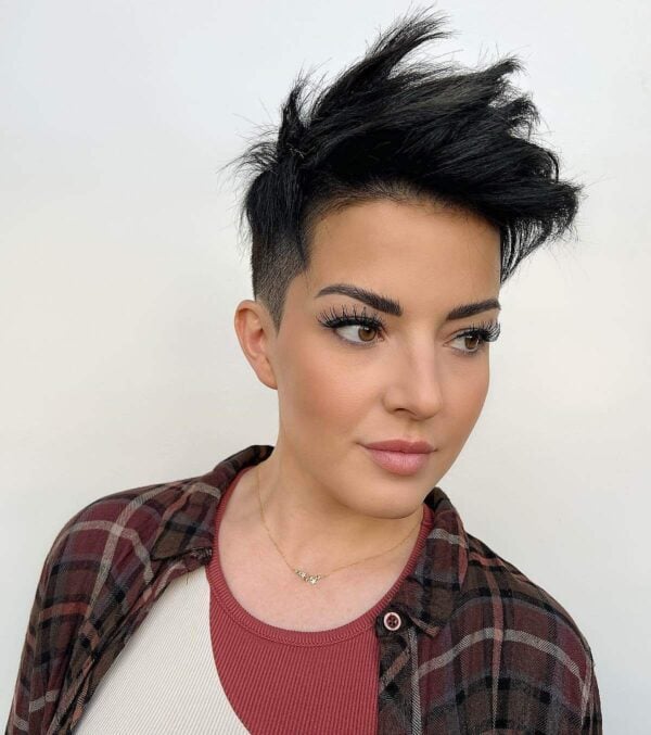 23 Trendsetting Androgynous Haircuts for the Modern Individual