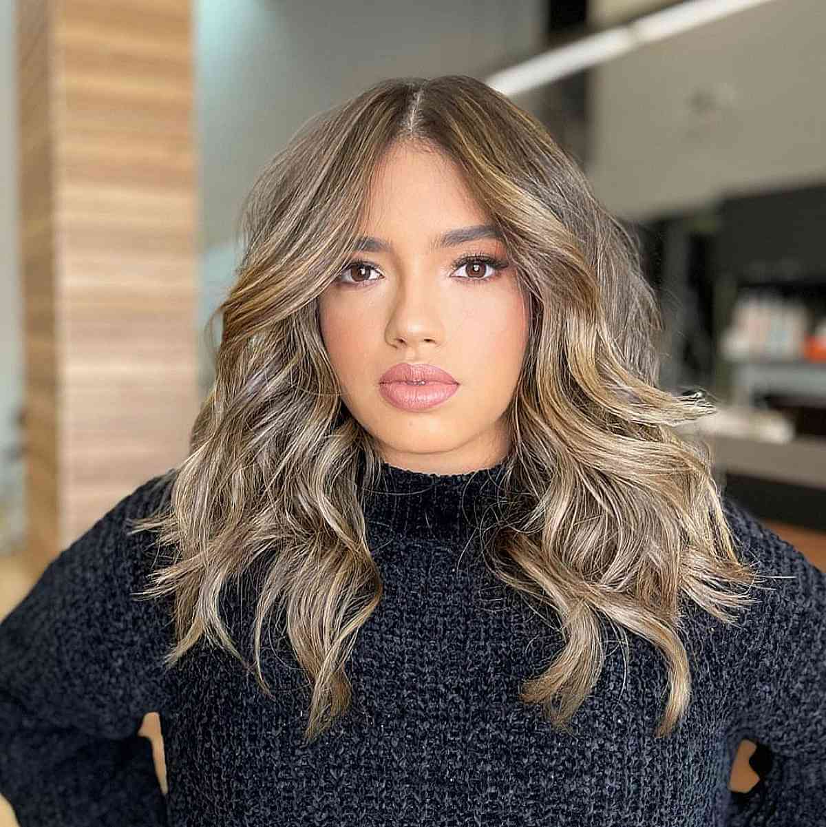 The Perfect Blowout Brown Hair with Blonde Highlights