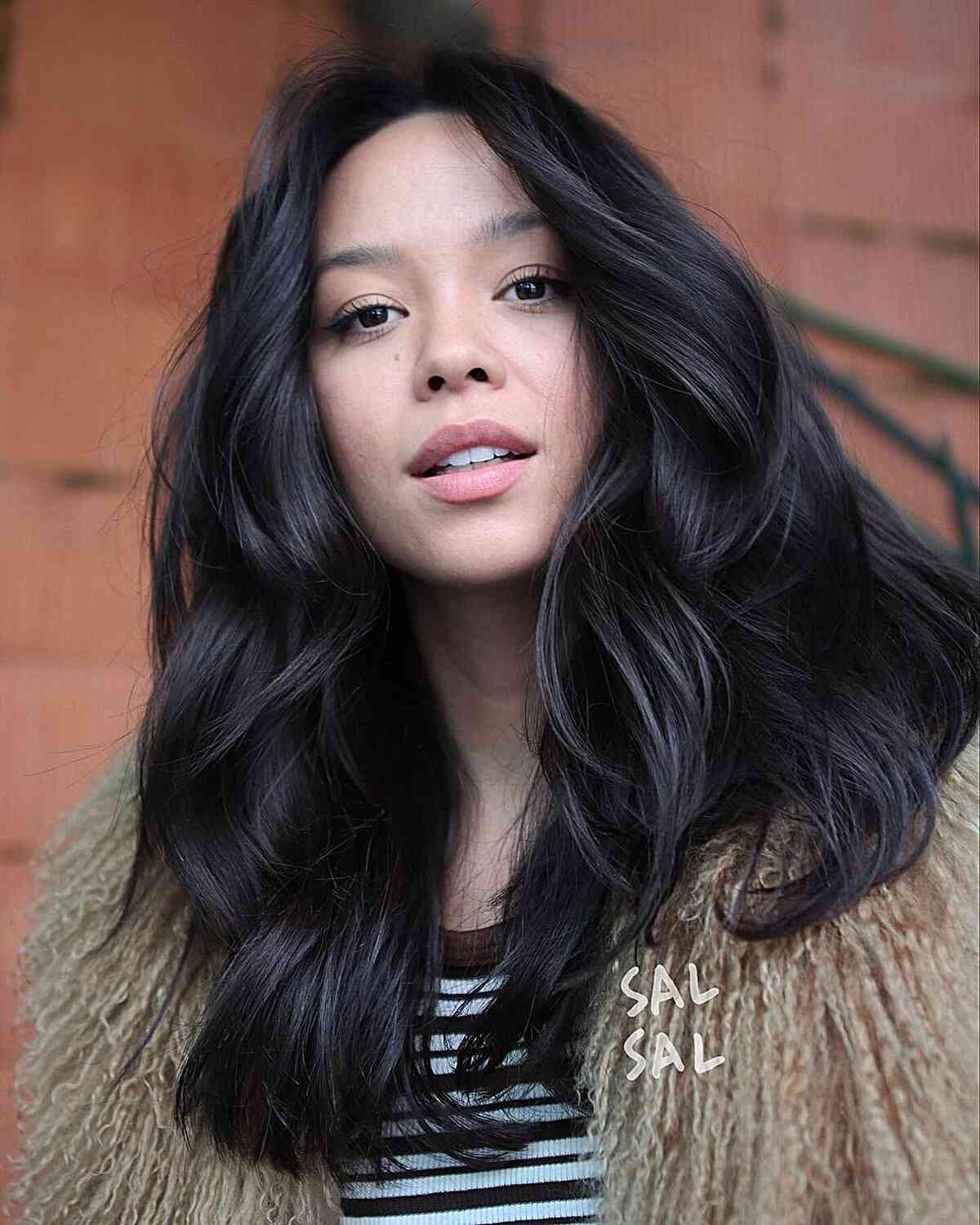 Thick and Voluminous Hairstyle without bangs