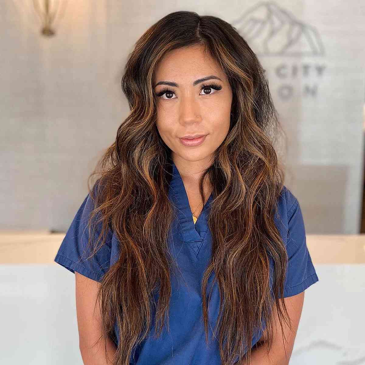 Thick Side-Parted Hair with Long Wavy Layers