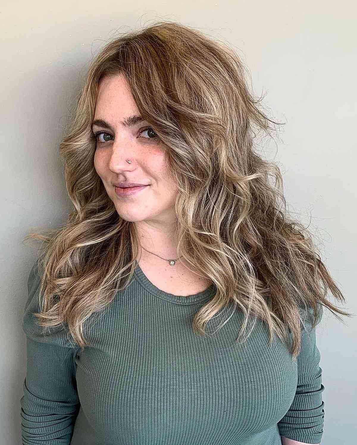 Tousled Layers for Round Faces for Summer