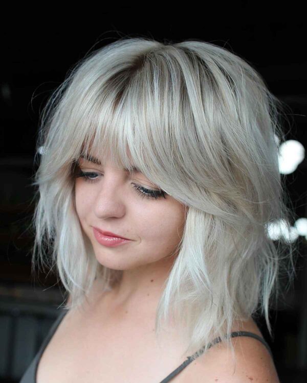 23 Flattering Long Bob Haircuts for Women with Full and Round Faces