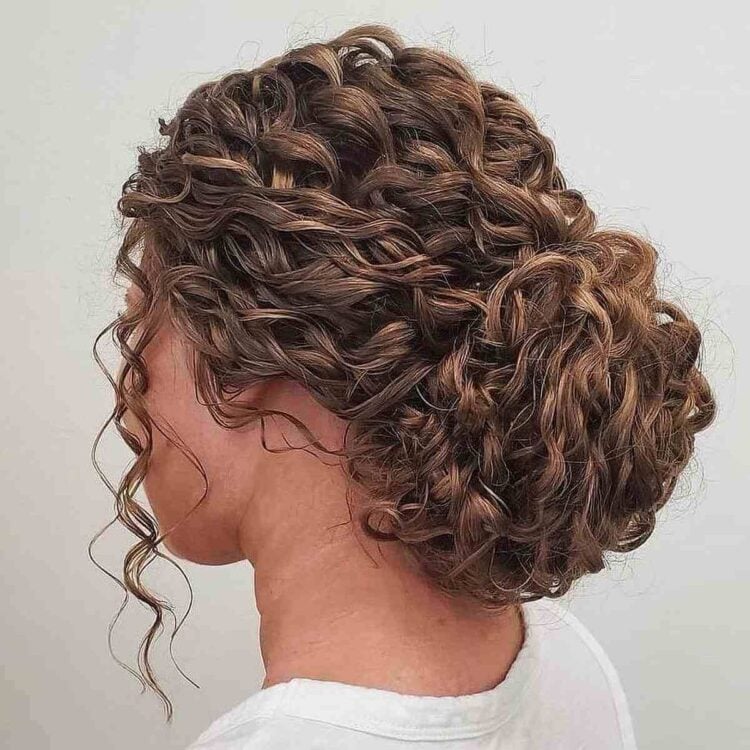 33 Easy And Cute Curly Hair Updos In Trending In 2024 