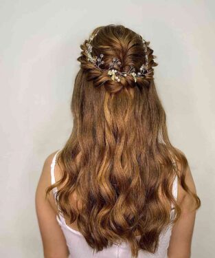 15 Perfectly Gorgeous Down Hairstyles for Prom 2023