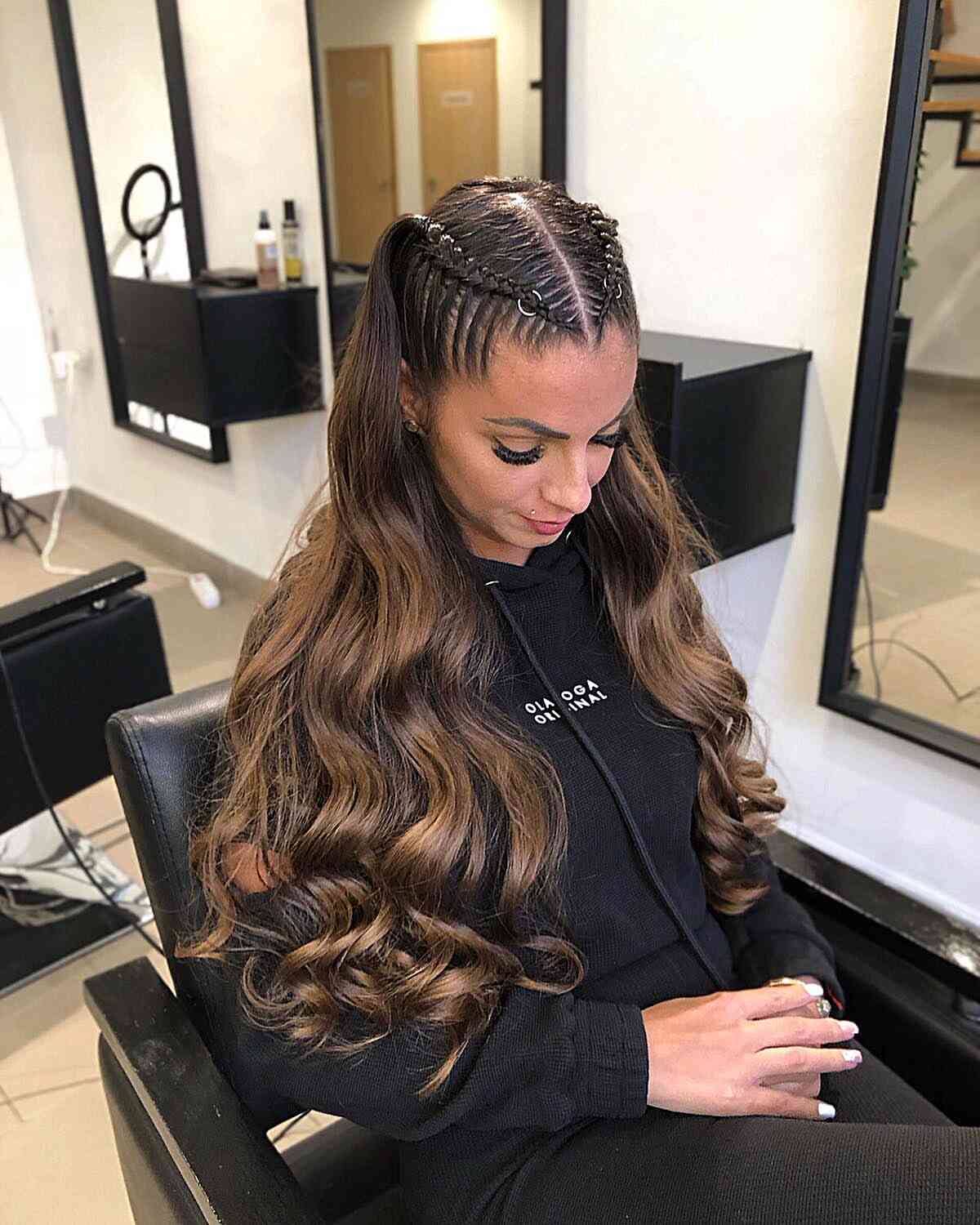 Two-Braid and Middle Part Graduation Style with Rings for Long Waves