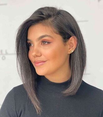 23 Flattering Long Bob Haircuts for Women with Full and Round Faces