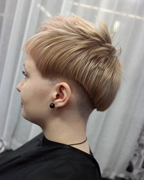 ve compiled these amazing brusk blonde pilus ideas for yous to select from to give your over Top 36 Short Blonde Hair Color Ideas for a Chic Look