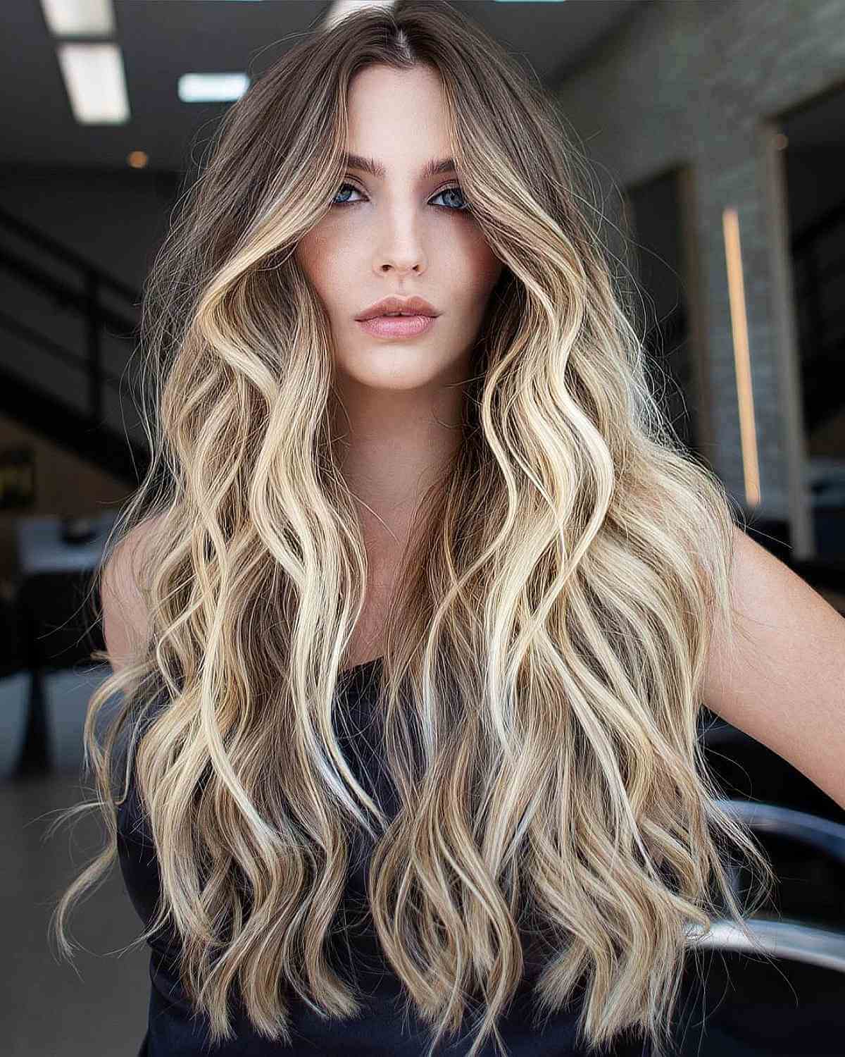 18 Beautiful Long Wavy Hairstyles with Bangs - Hairstyles Weekly