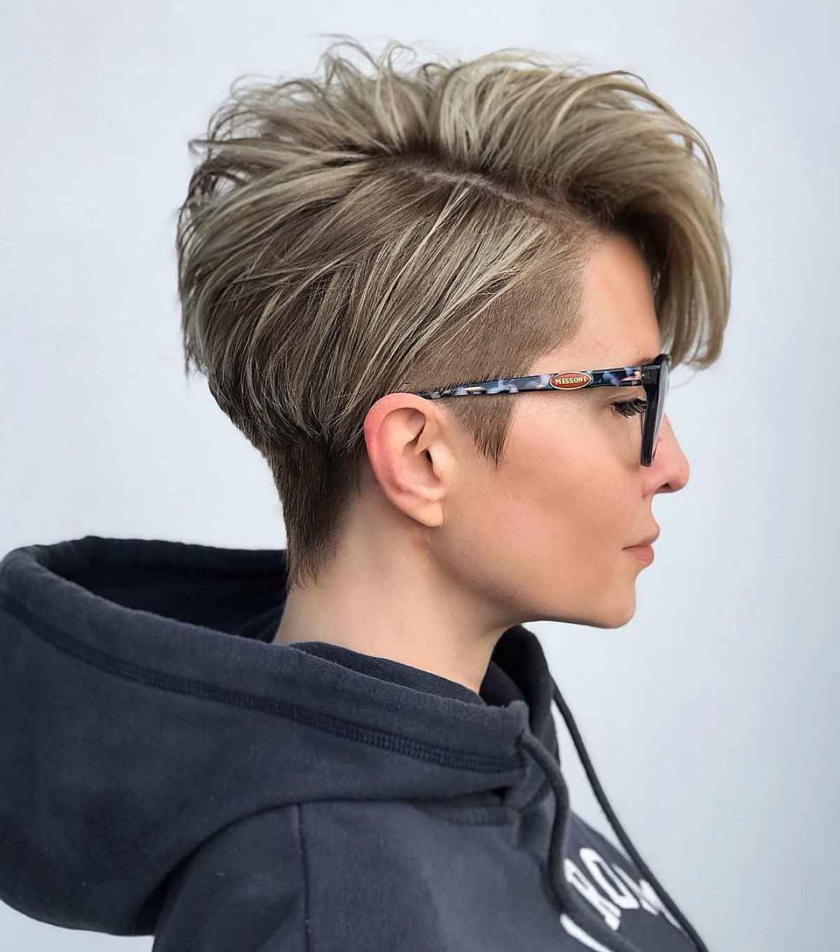 Very Short Blonde Hair with Lowlights