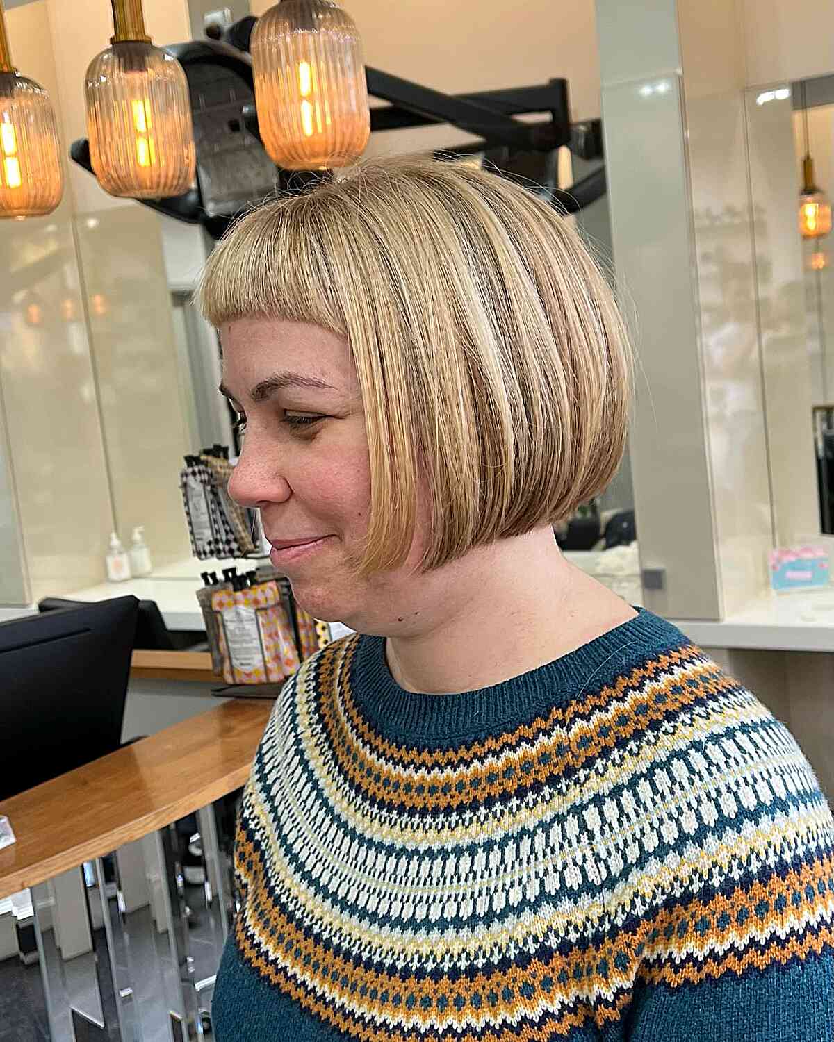 Very Short Classic Bob and Arched Bangs on Ladies with Double Chin