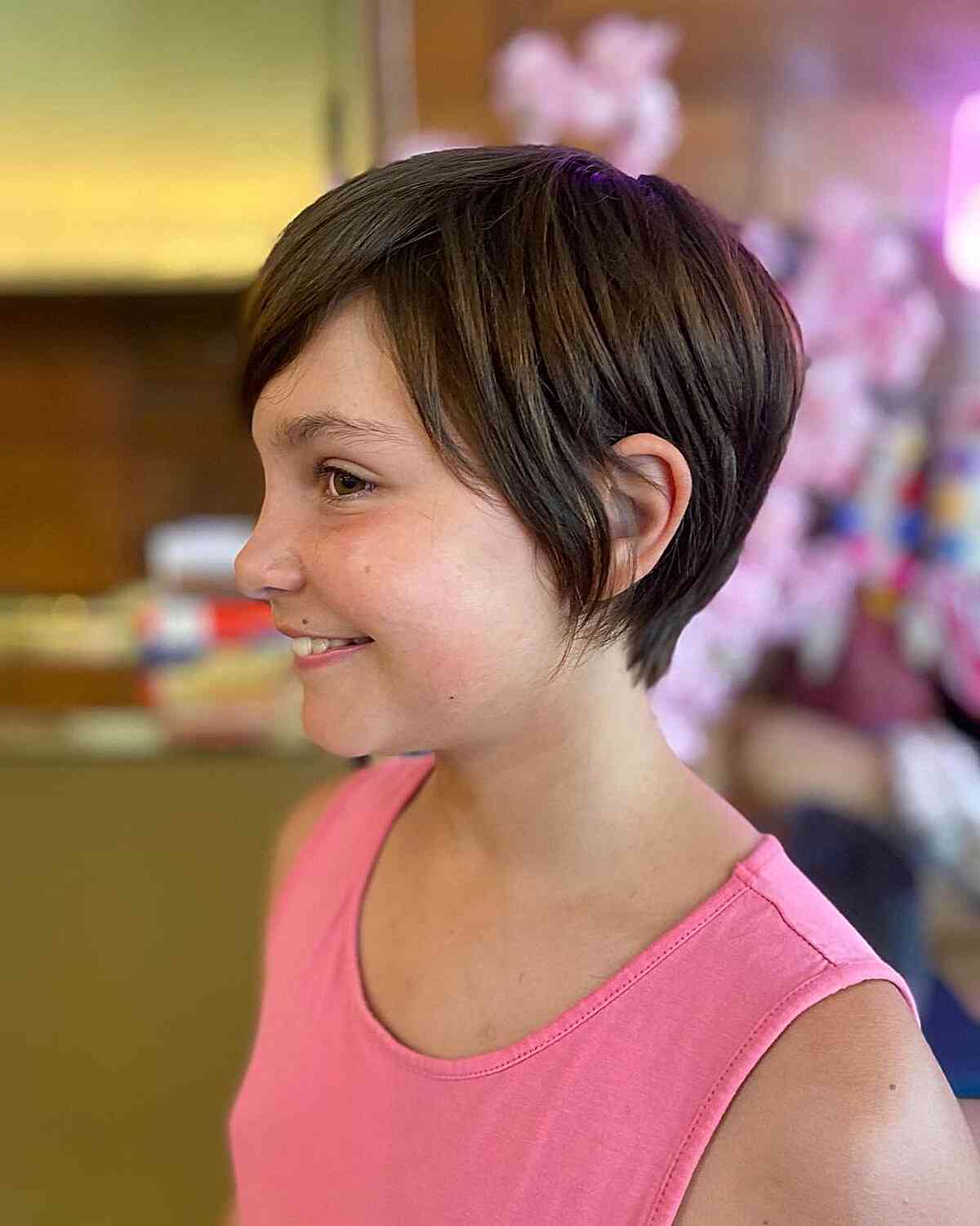 Very Short Hairstyle for Girls with Fashion