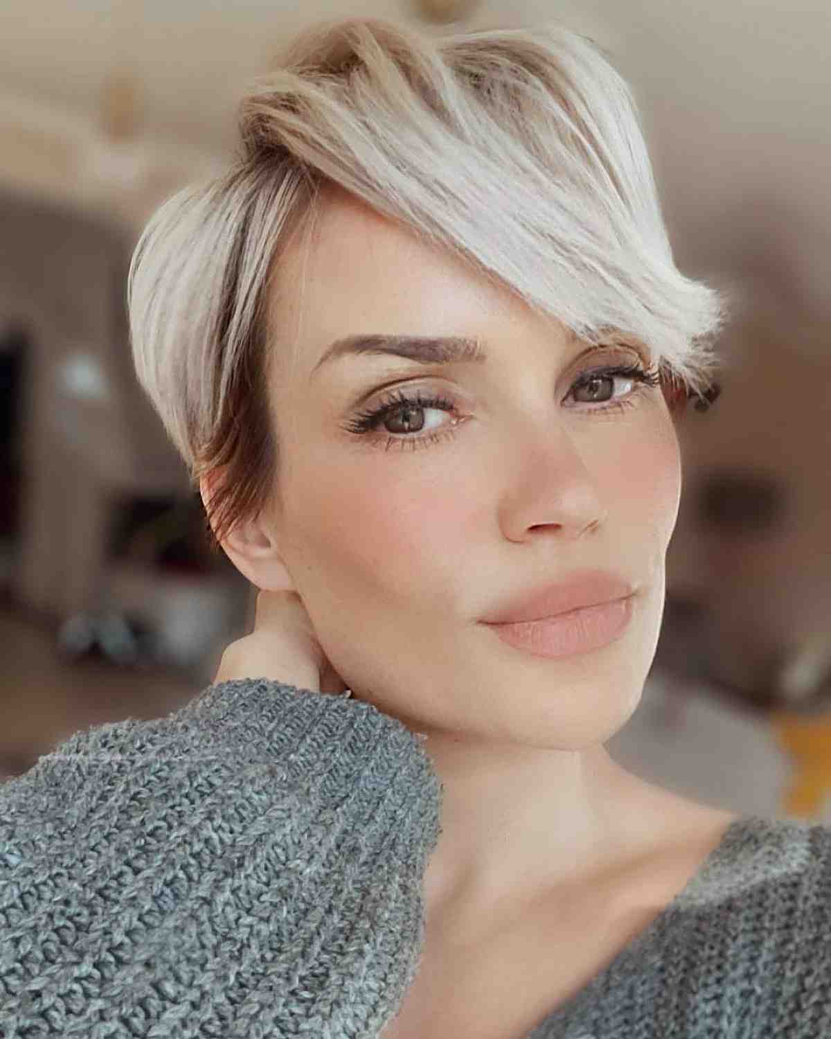 31 Flattering Hairstyles for Women with Big Foreheads