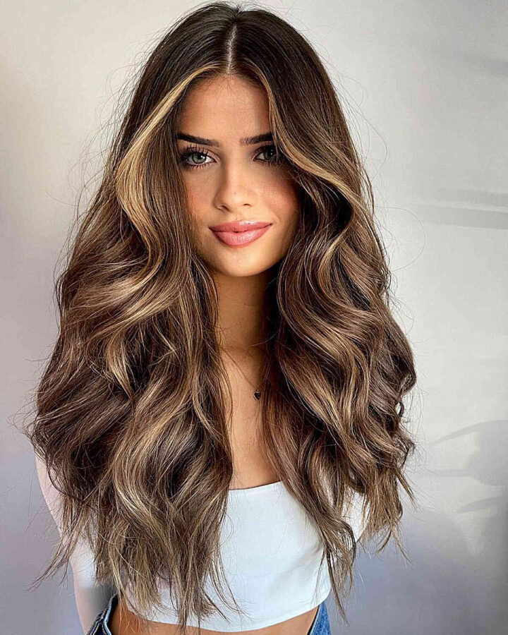 26 Flattering Haircuts for Thick, Wavy Hair