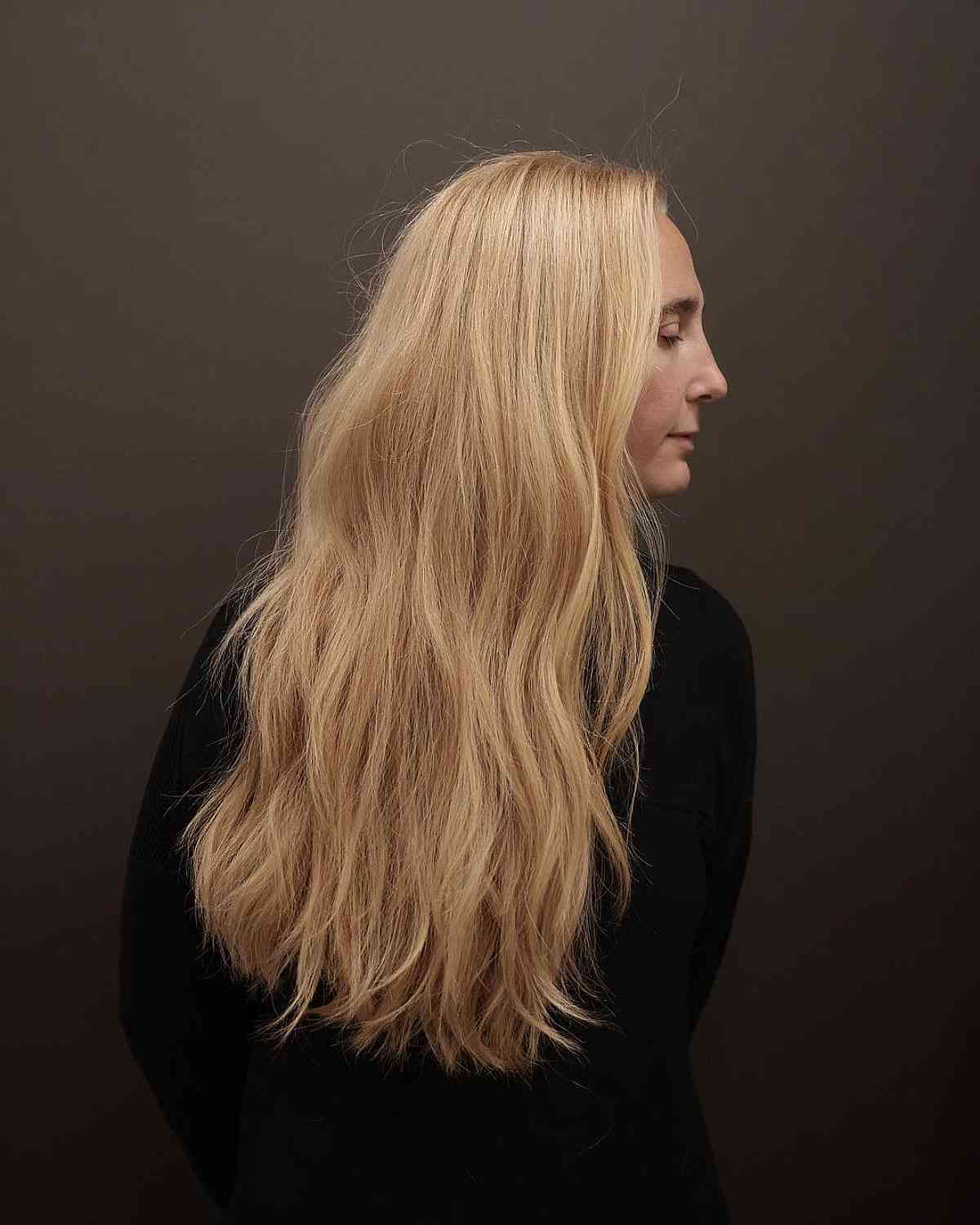 Warm Blonde Long Hairstyle with Soft Waves