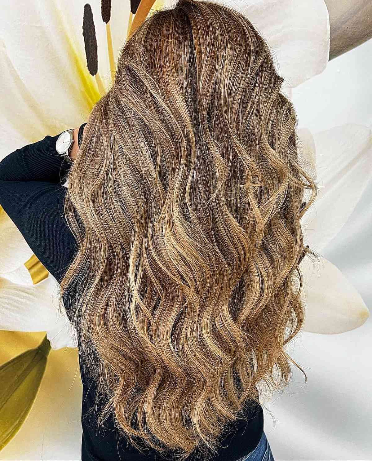 Warm Light Brown Hairstyle with Blonde Highlights with Lowlights