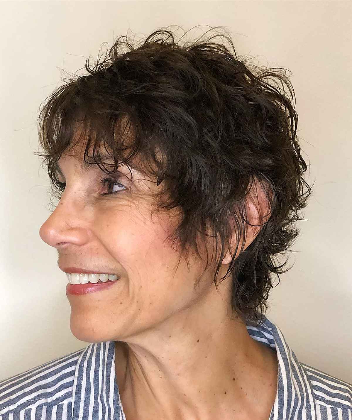 Wash-and-Wear Shaggy Hair with Curtain Fringe